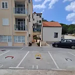 Brand New Apartment Nebo