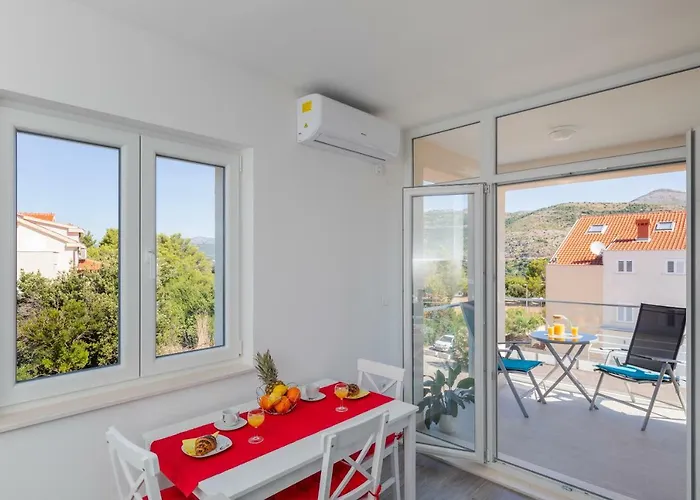 Brand New Apartment Nebo